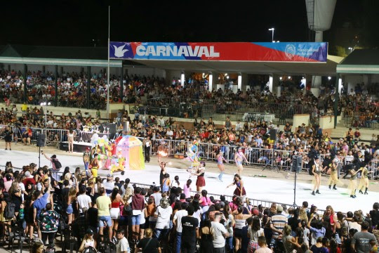 Más de 30 mil personas disfrutaron del carnaval en el Predio Ferial Parque Independencia