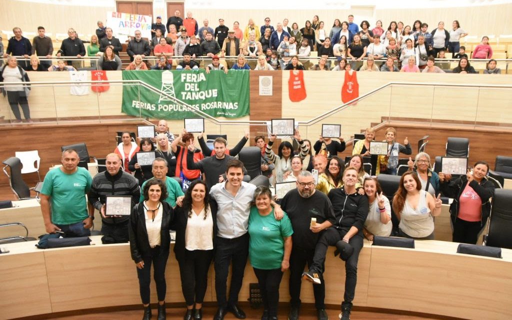 ACTO CONMEMORATIVO POR EL DÍA DEL FERIANTE