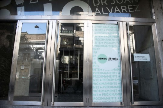 La Editorial Municipal abre su propia librería en la ciudad