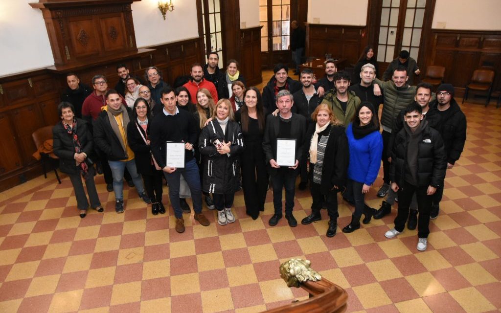 LOS FOTÓGRAFOS LUIS VIGNOLI Y FEDERICO PADIN RECIBIERON DIPLOMA DE HONOR