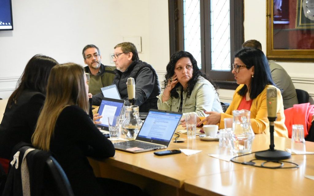 PEDIDO DE INFORMES AL EJECUTIVO MUNICIPAL SOBRE EL RÉGIMEN DE COMPRE LOCAL