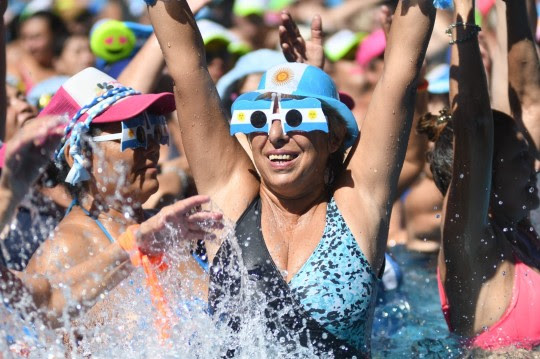 La agenda deportiva y recreativa llega con un masivo encuentro de aquagym en el Balneario Saladillo