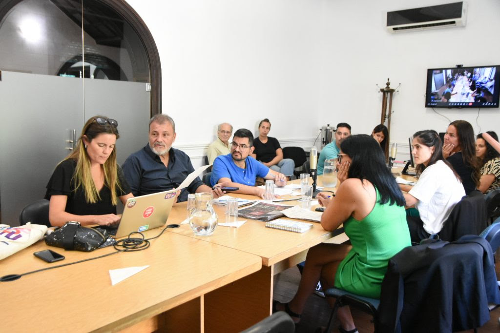 ANALIZARON EN GOBIERNO EXCEPCIONES PARA HABILITAR COMERCIOS