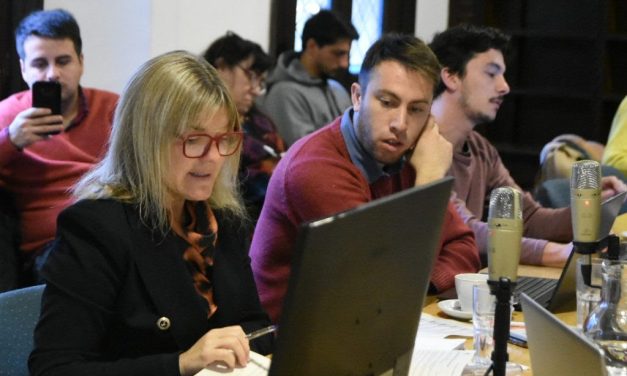 TITULARES Y PEONES DE TAXIS ENCOLUMNADOS EN LA TARIFA ÚNICA