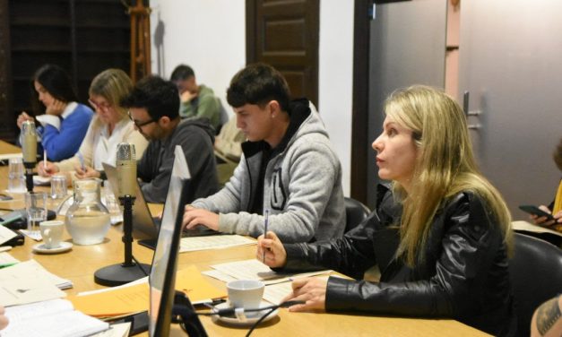 PRESUPUESTO ACUERDA LA ORDENANZA SOBRE ESPACIOS PÚBLICOS LIBRES DE HUMO