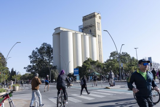 Empresas de la ciudad donarán un nuevo mural para los silos del macro