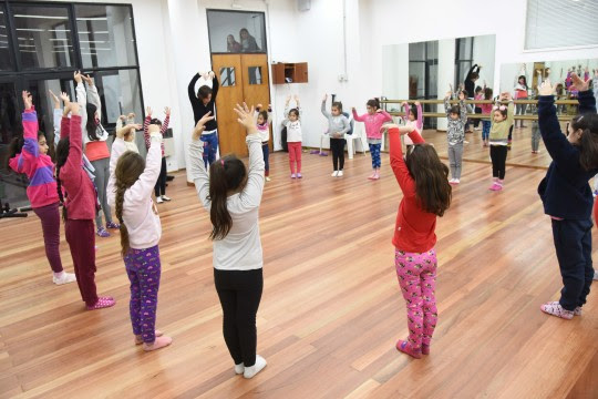 Abren las preinscripciones para las formaciones de la Escuela Municipal de Danzas y Arte Escénico