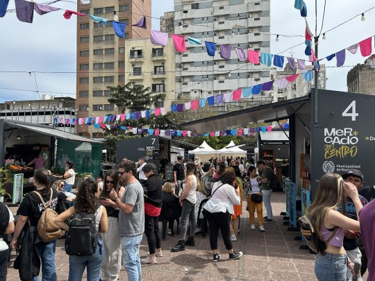 La Pescadería Móvil llega con precios justos a los Mercados Arriba Rosario