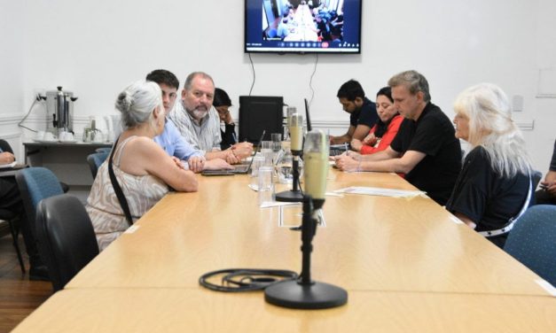 Vecinas del barrio Foetra 74 en la comisión de Seguridad