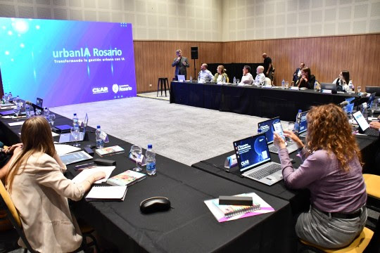La Municipalidad expuso sus proyectos sobre Inteligencia Artificial en un encuentro anual de ciudades