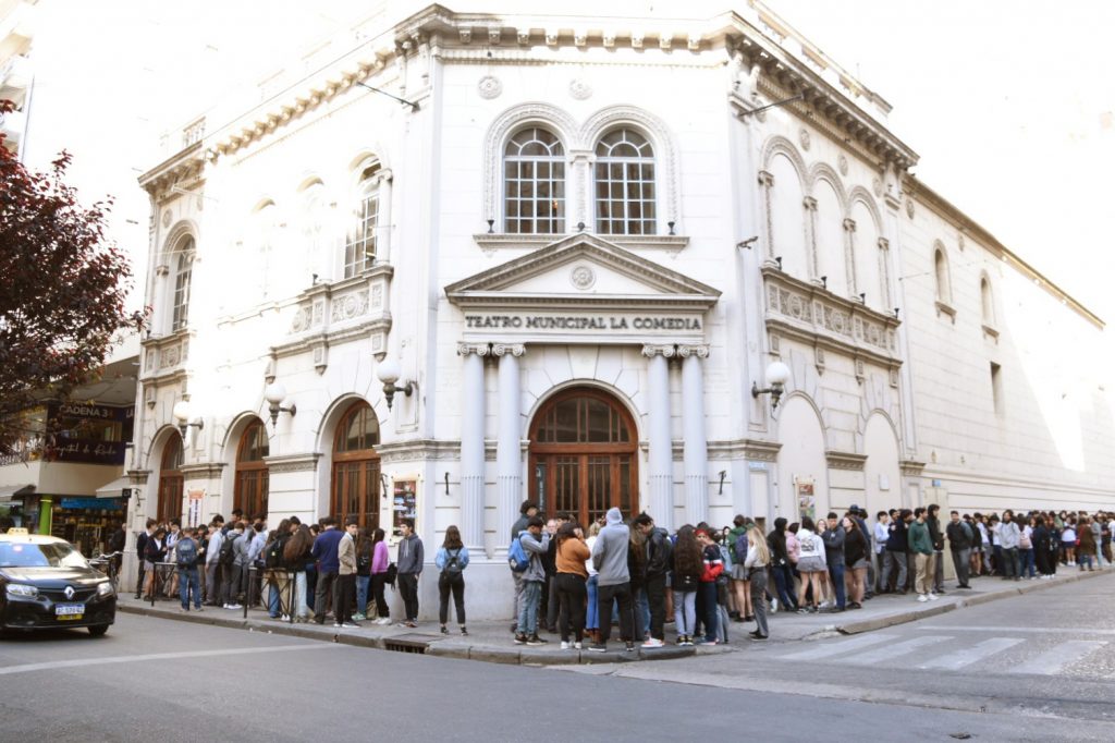 Vuelve “Primera vez al teatro”