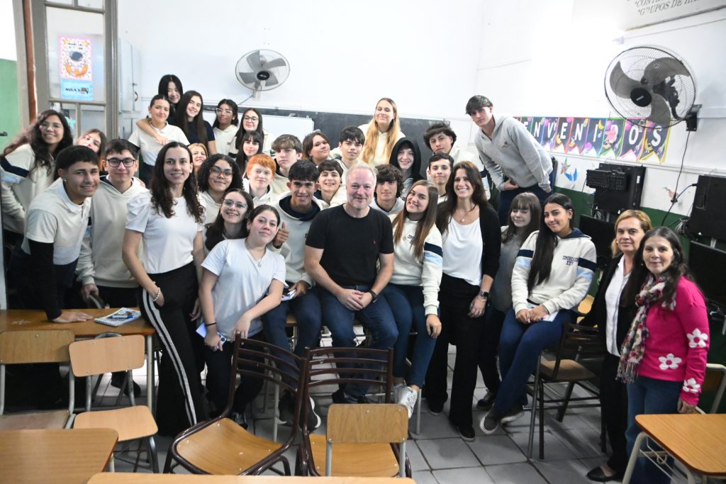 La Oficina Municipal del Consumidor visitó el Complejo Educativo Solis
