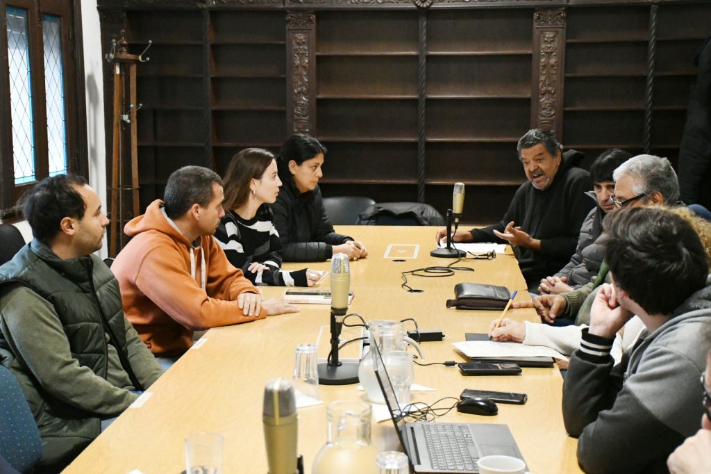 Audiencia: feriantes de la costa central reclaman su formalización