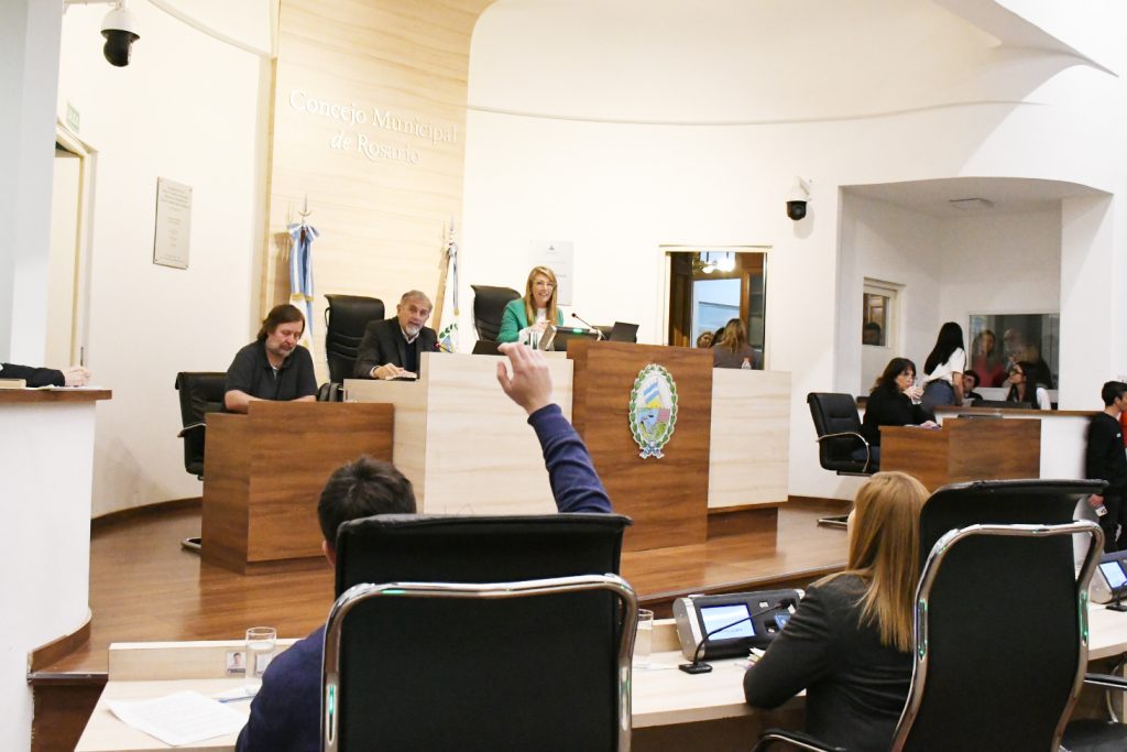 La sesión concluyó con el tratamiento y aprobación de 75 proyectos
