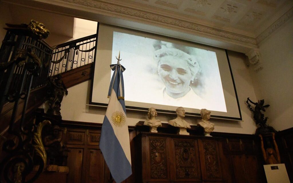 “La escuela de la señorita Olga” se proyectó en el Concejo