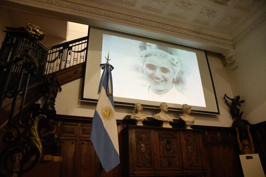 “La escuela de la señorita Olga” se proyectó en el Concejo