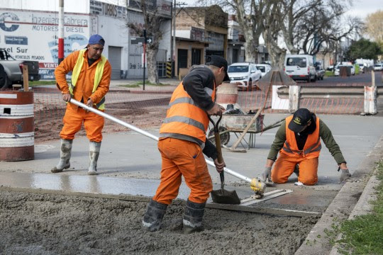 Plan de Calles: Javkin anunció la puesta en marcha de nuevas obras de bacheo y repavimentación tras las intensas lluvias
