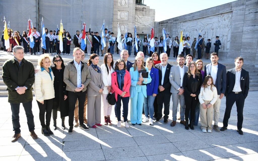 Acto por el Día de Rosario y su santa Patrona