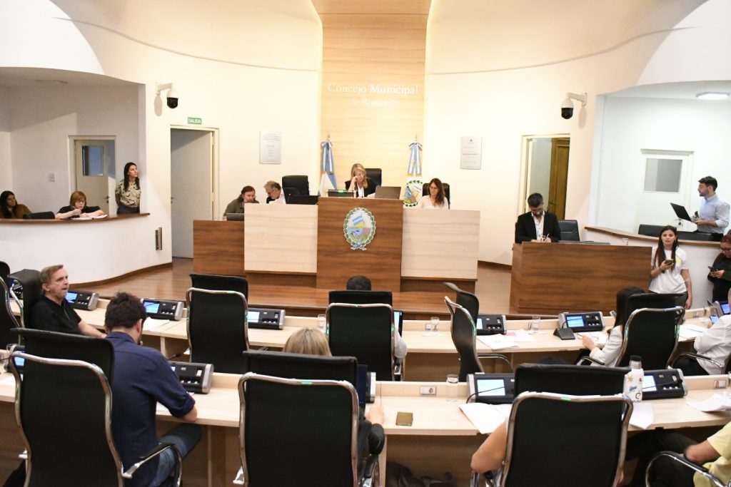 En la sesión ordinaria se aprobaron 138 expedientes