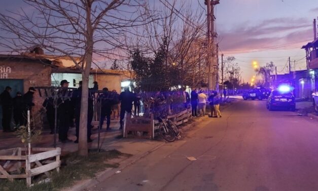   Barrios y antimafia Carlos Del Frade
