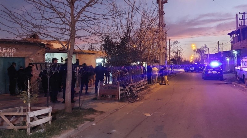   Barrios y antimafia Carlos Del Frade