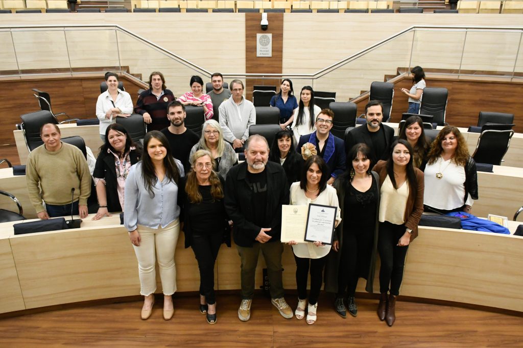 “12 árboles por 12 escritores”