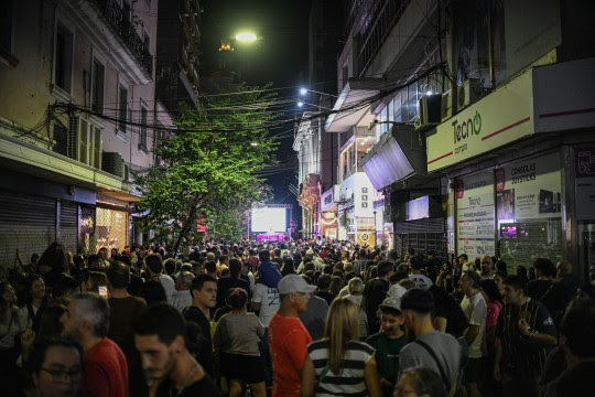 Vuelve Noche de Peatonales con la reapertura del pasaje Juramento y un gran show artístico
