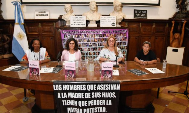 Presentaron el libro “Huérfanos, atravesados por el femicidio”