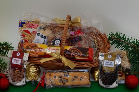 Fiestas con sabor local: el municipio lanza la Canasta Rosarina y presenta el Calendario Navideño