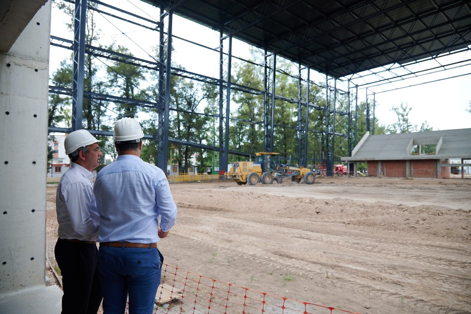 Javkin recorrió los avances de obra del nuevo estadio Arena en la ex Rural