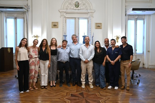 Transplante múltiple de órganos: Javkin recibió al equipo del HECA a cargo del inédito procedimiento