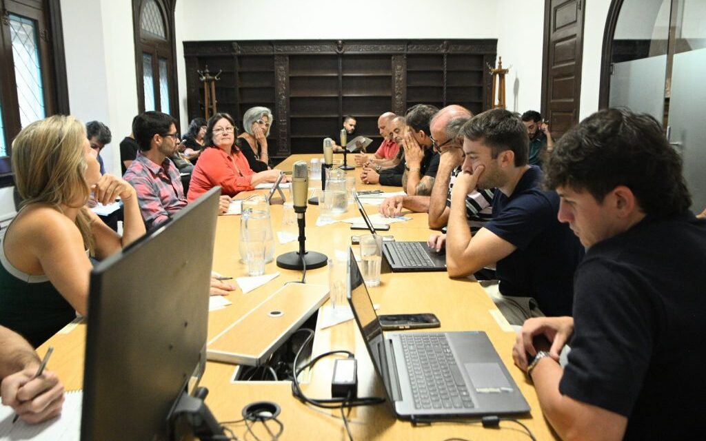 Organizaciones taxistas solicitaron suba de tarifa del 30%