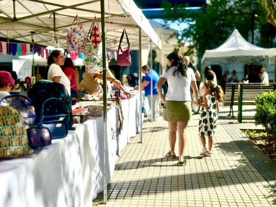 «Vuelta a clases»: llega una nueva edición de la feria que invita a comprar local en la previa del inicio escolar