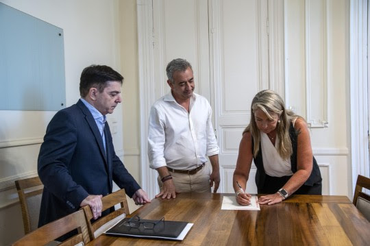 Javkin delega las funciones a Schmuck por la próxima semana