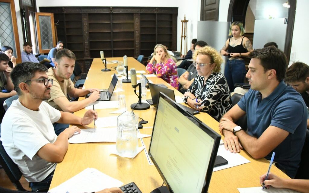 Proveídos y despachos en la comisión de Gobierno