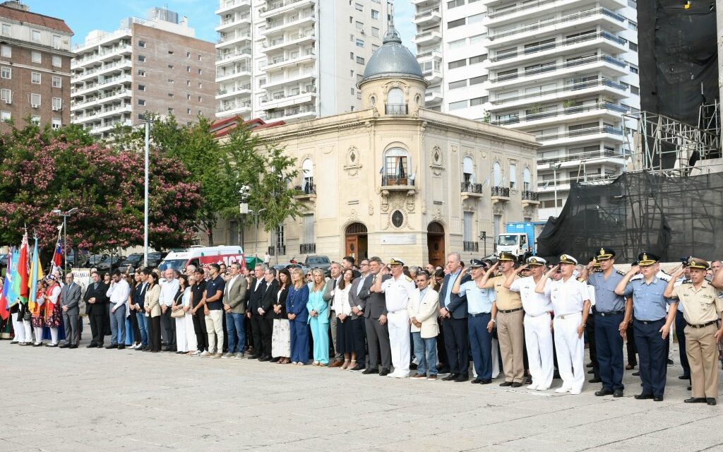 Izamiento aniversario de la bandera nacional