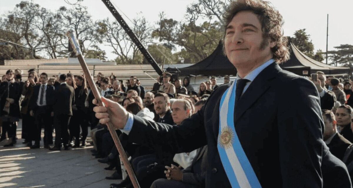 Milei en San Lorenzo por Carlos del Frade