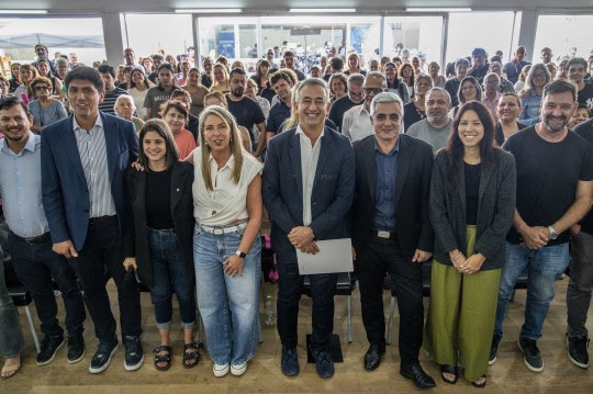 Municipio y UNR lanzan cursos de oficios gratuitos en los CMD y en centros de emprendedores