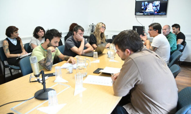 “Dos horas menos de celu, dos horas más de deporte”