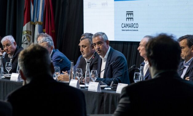 Javkin participó de la apertura del 147° Consejo Federal de la Cámara Argentina de la Construcción