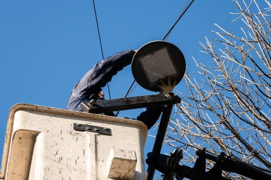 El Municipio avanza con el plan de instalación de luminarias led en toda la ciudad