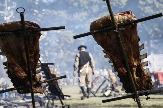Día de la Bandera: convocan a participar del Concurso Internacional de Asado a la Estaca