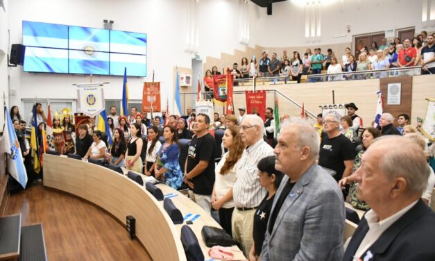 Una convocatoria para celebrar la bandera con participación ciudadana