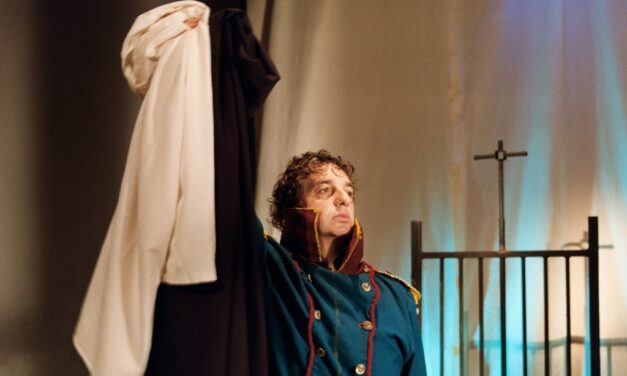 Belgrano llega al Concejo a través del teatro