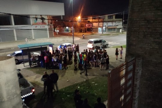 Fiestas clandestinas en lugares precarios: la Municipalidad clausuró 33 en el último año y medio