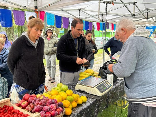 El municipio presenta el Mercado Arriba Rosario renovado