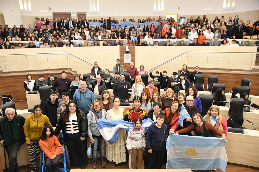 El Concejo Municipal celebró seis jornadas de Promesas a la Bandera
