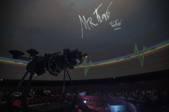 El universo de Pink Floyd cobra nueva vida bajo la cúpula del CAM