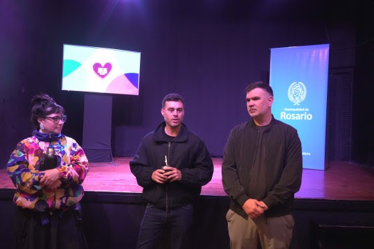 Mes del Teatro Independiente: el arte rosarino abre sus salas con funciones y talleres gratuitos para personas +65