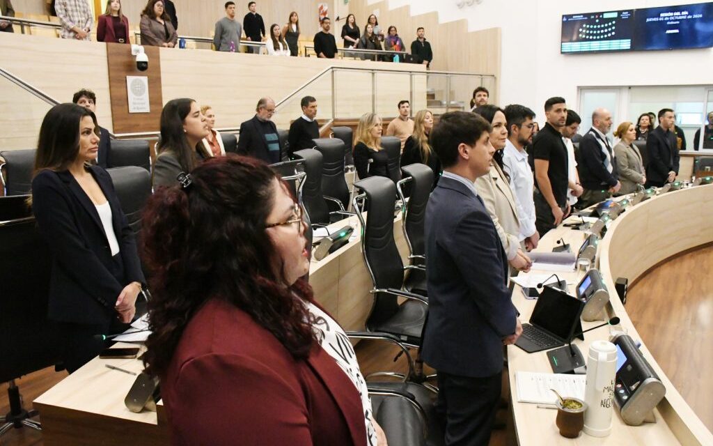 En sesión se trataron y aprobaron 186 expedientes